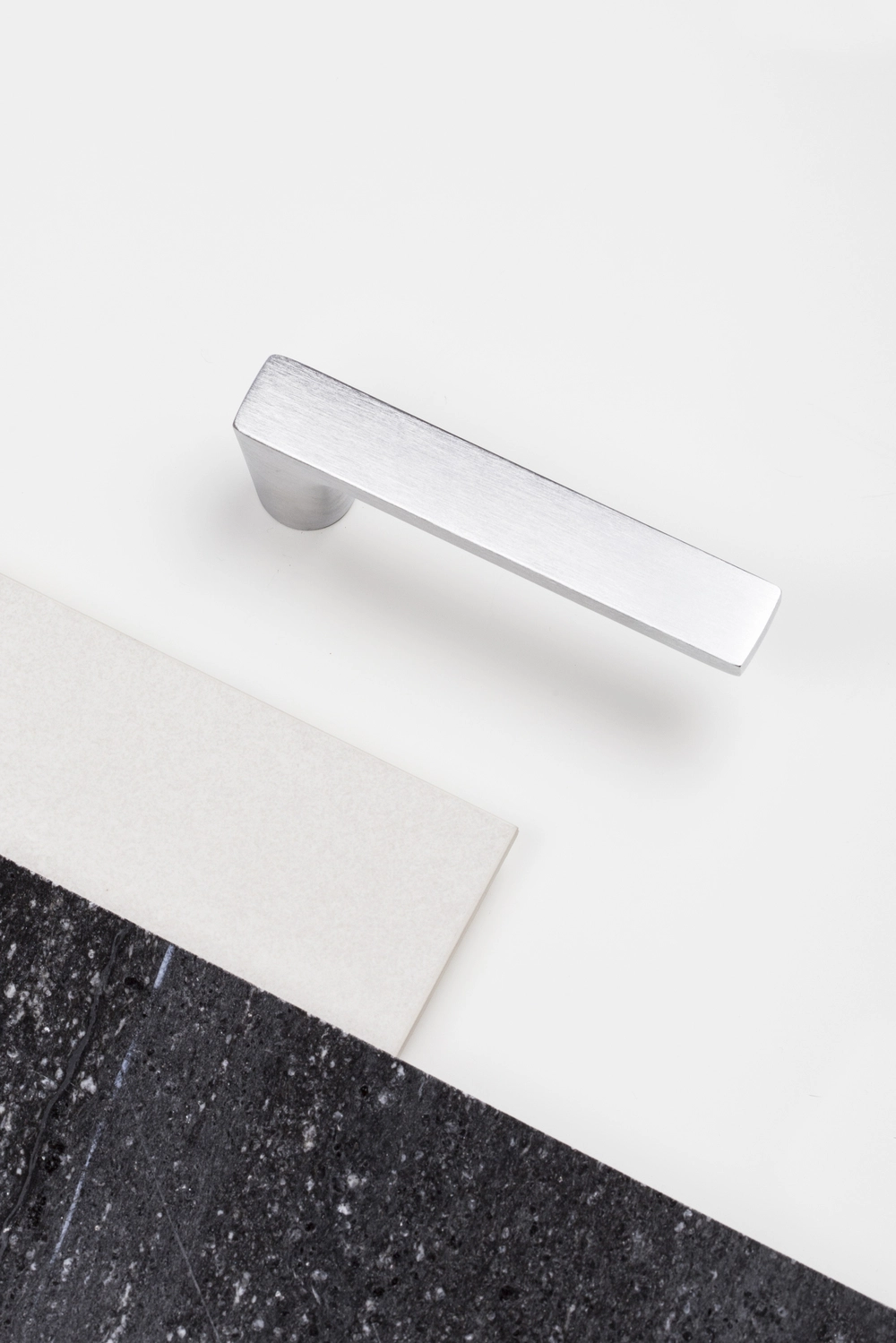 Klamka drzwiowa chrom satynowy (szczotkowany) VERUM Baar