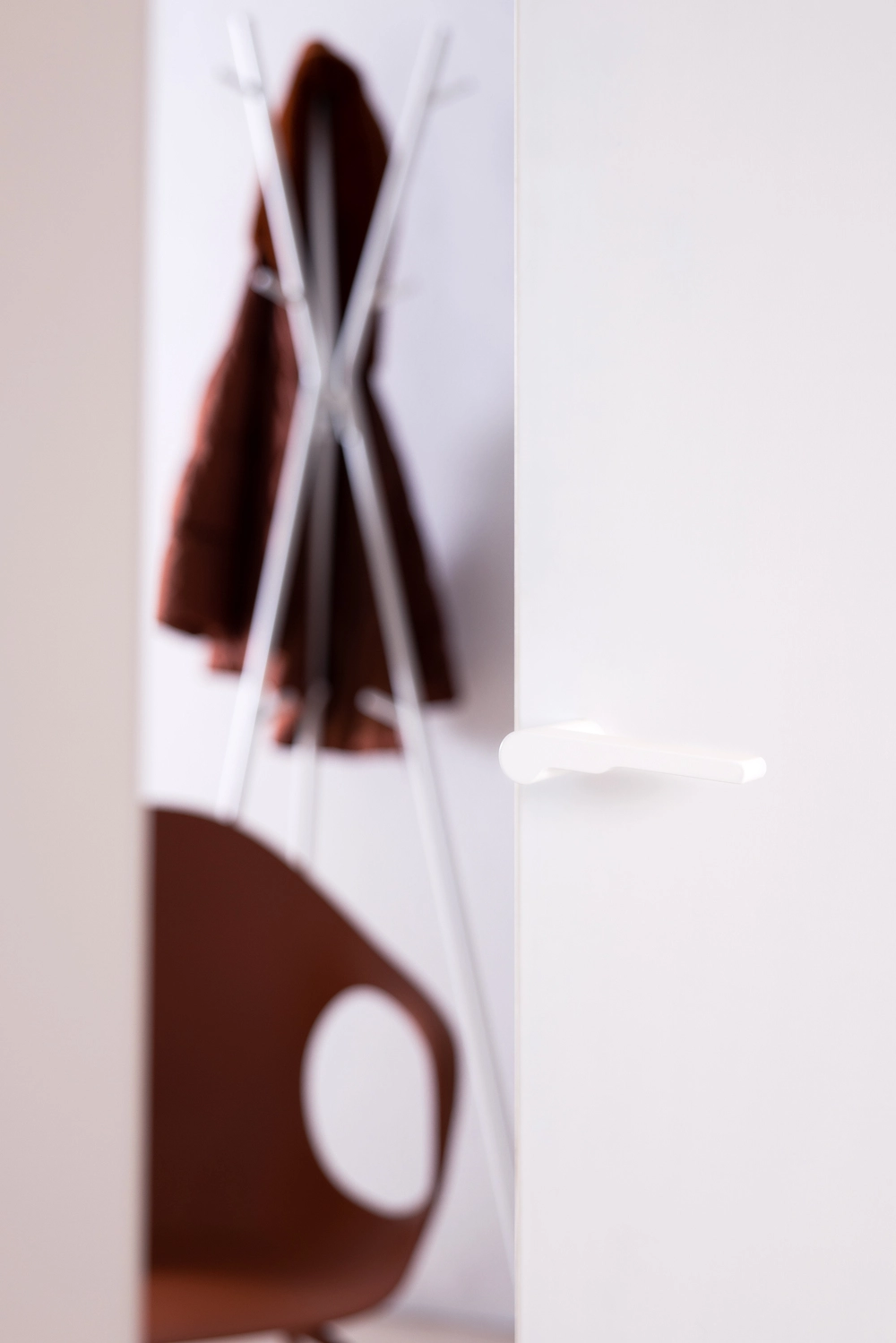 Klamka drzwiowa Biały mat VERUM Wind