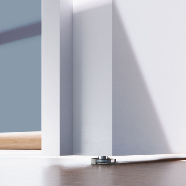 Odbojnik magnetyczny Verum Stoppino mod 1 zainstalowany w drzwiach