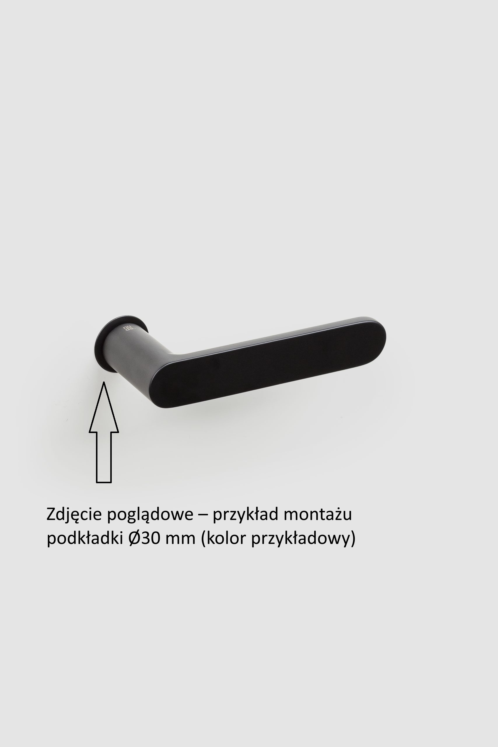 czarna klamka Verum Pure z podkladka 30mm