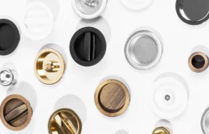 Okrągła klamka wpuszczana VERUM do drzwi przesuwnych – biały mat